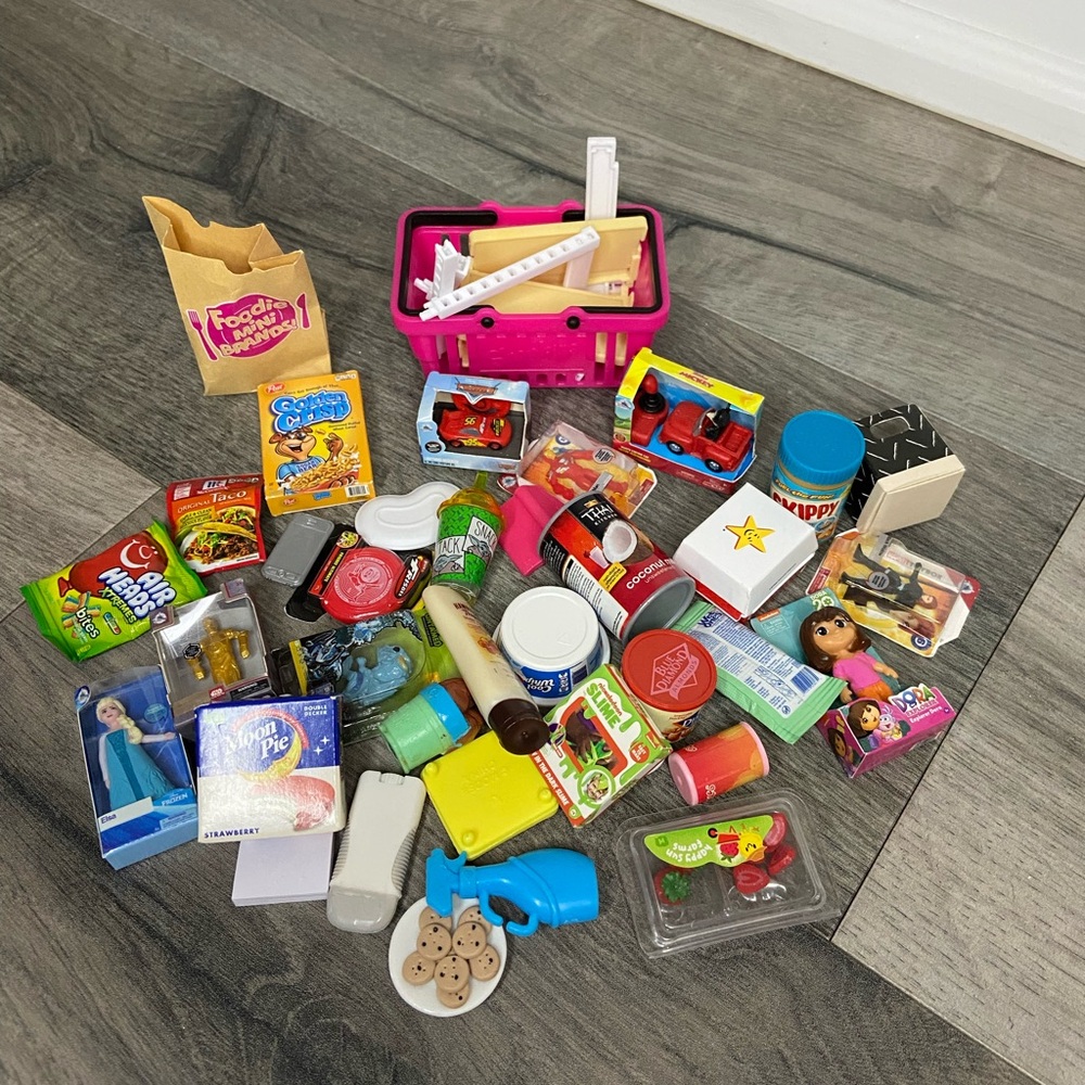 Assorted Lot of Mini Brands toys
